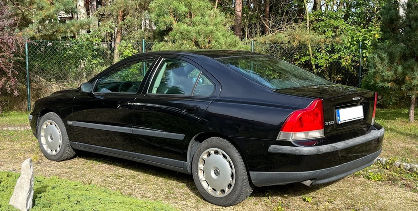 Volvo S60 cena 13000 przebieg: 284000, rok produkcji 2004 z Halinów małe 121